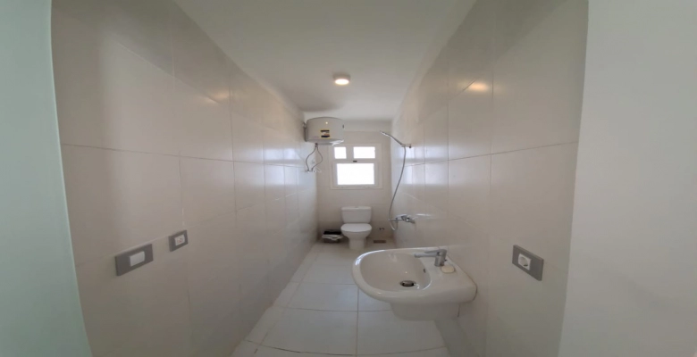 شاليه للايجار في فوكا باي - موقع مميز | الجمهورية للعقارات