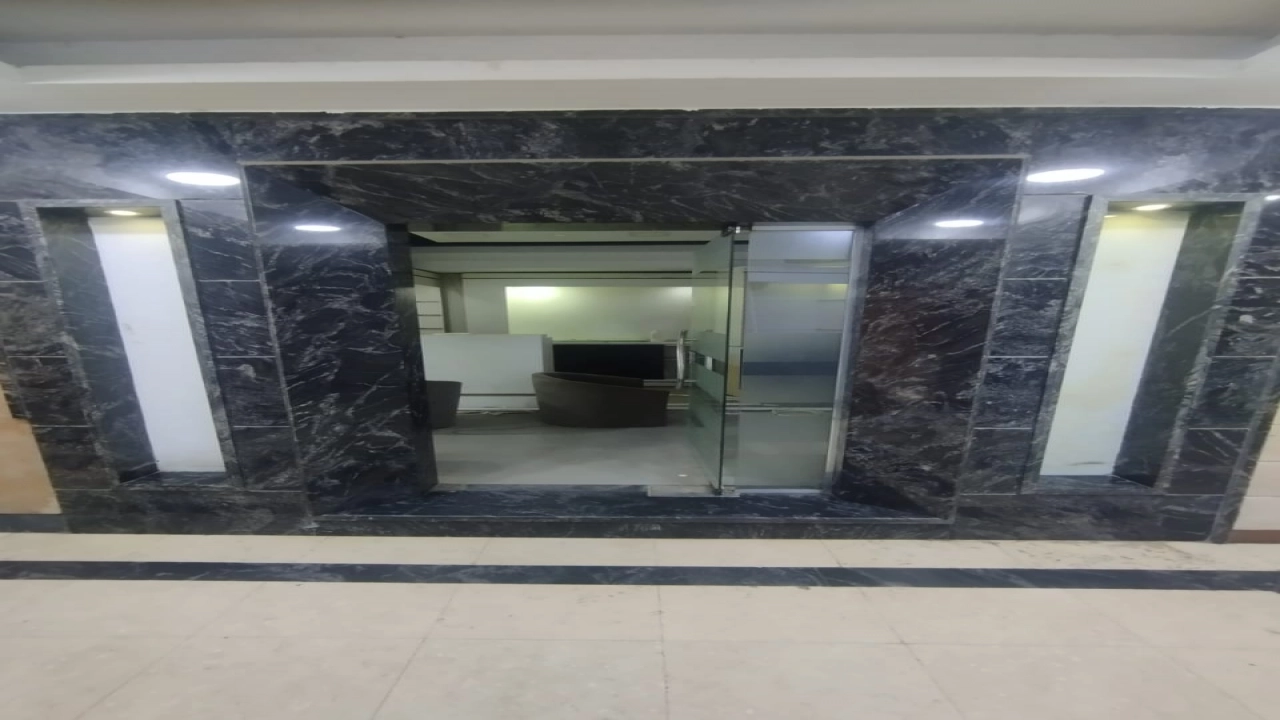 مقر اداري للايجار 200 م بشارع محمد انيس