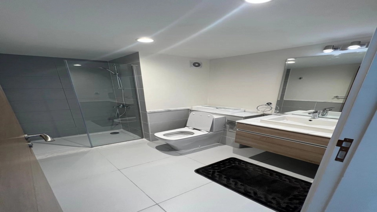 شالية 2 غ للايجار -- في مراسي -- الساحل الشمالي