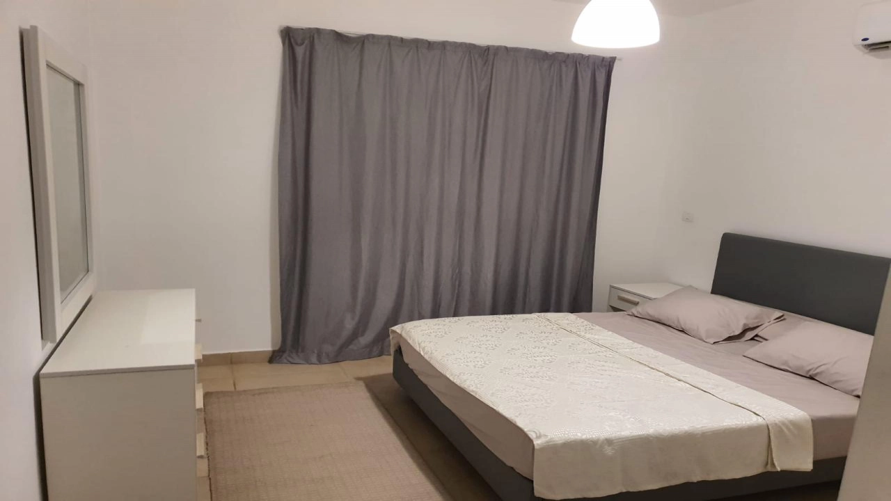 شالية غرفتين للايجار بقرية أمواج الساحل الشمالي