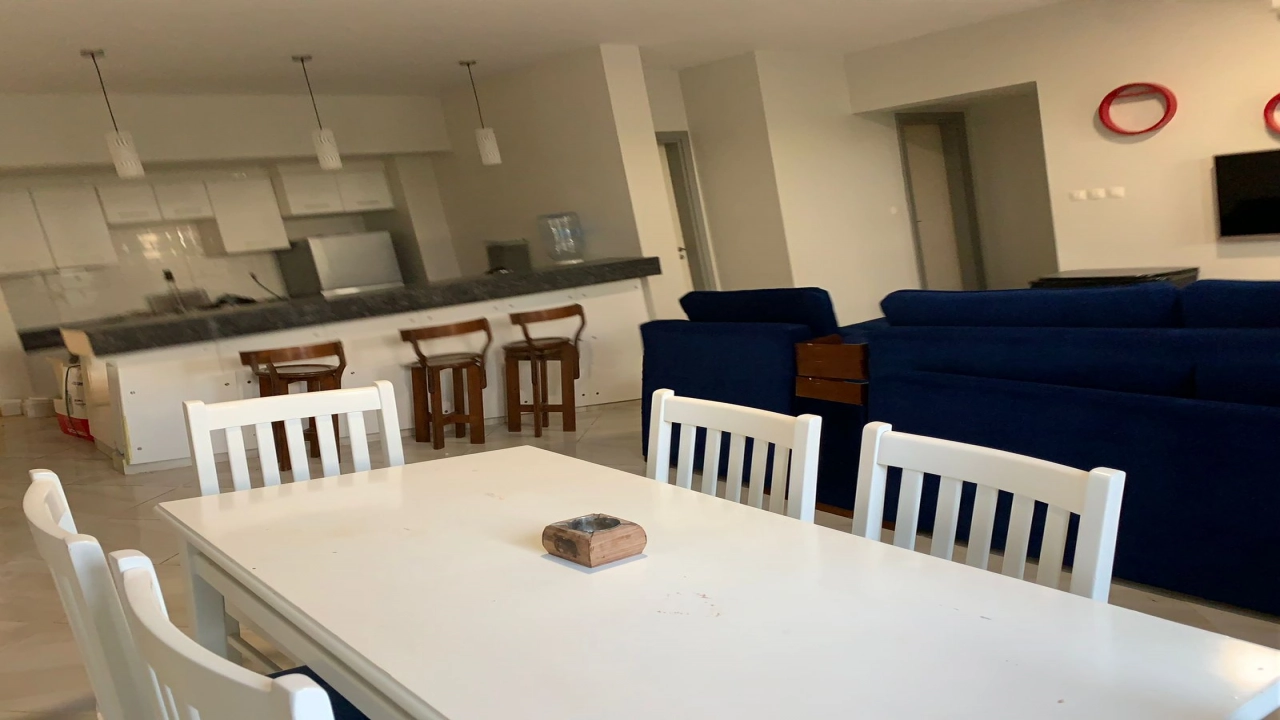 شالية 2 غرفة للايجار -- في الساحل الشمالي - بمراسي ( بلانكا )