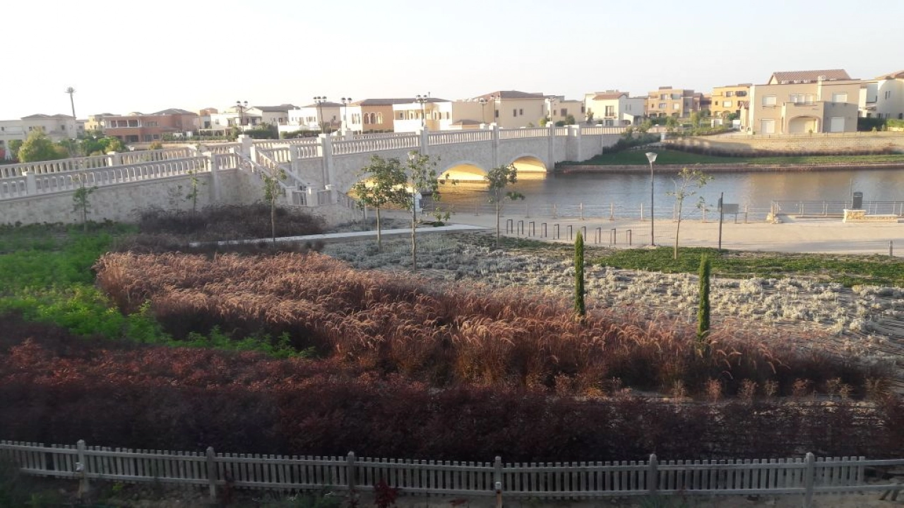 فيلا للايجار - في الساحل الشمالي - بمراسي ( فيرونا ) 5 غرف