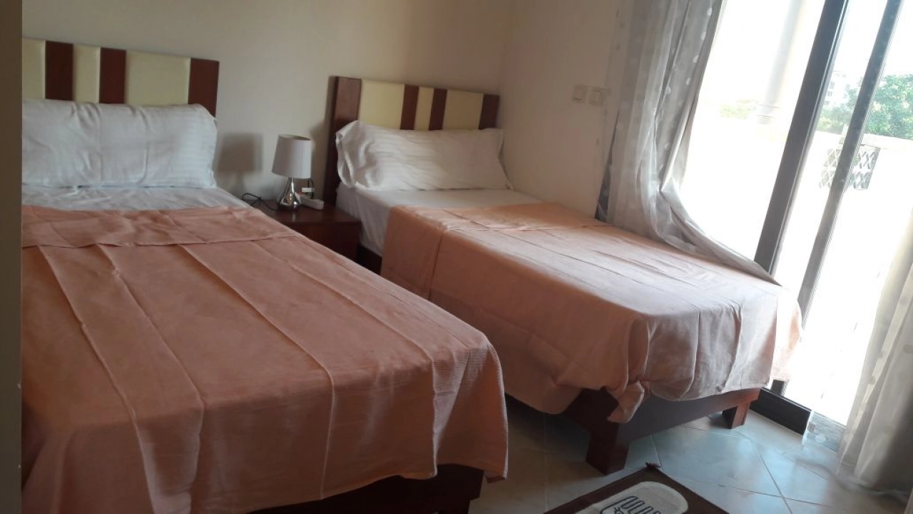 فيلا للايجار - في الساحل الشمالي - بمراسي ( فيرونا ) 5 غرف