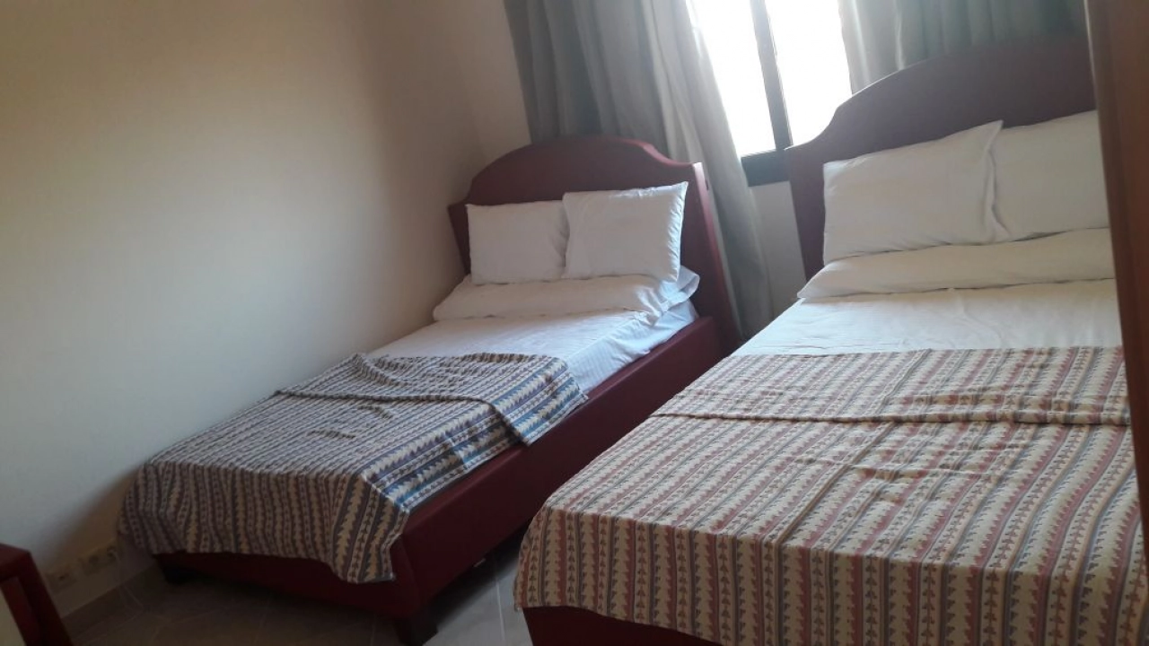 فيلا للايجار - في الساحل الشمالي - بمراسي ( فيرونا ) 5 غرف