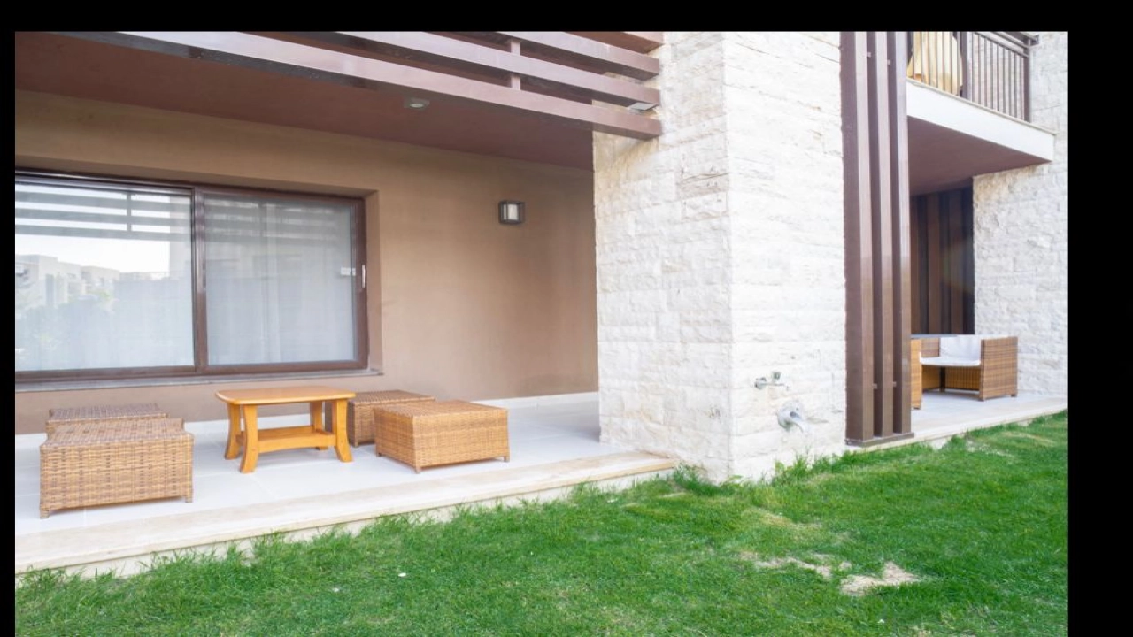 بنتهوس 2 غرفة للأيجار بالساحل الشمالي قرية مراسي