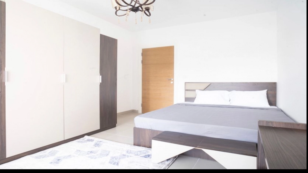 بنتهوس 2 غرفة للأيجار بالساحل الشمالي قرية مراسي