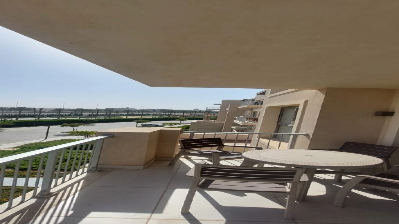 شاليه للايجار 2 غرفة فى مراسي مارينا 2 الساحل الشمالي