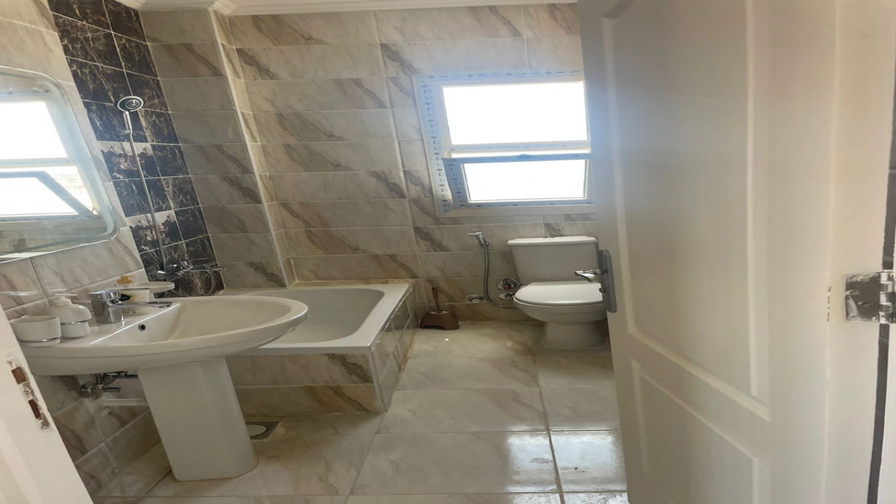 فيلا لبيع الساحل الشمالي