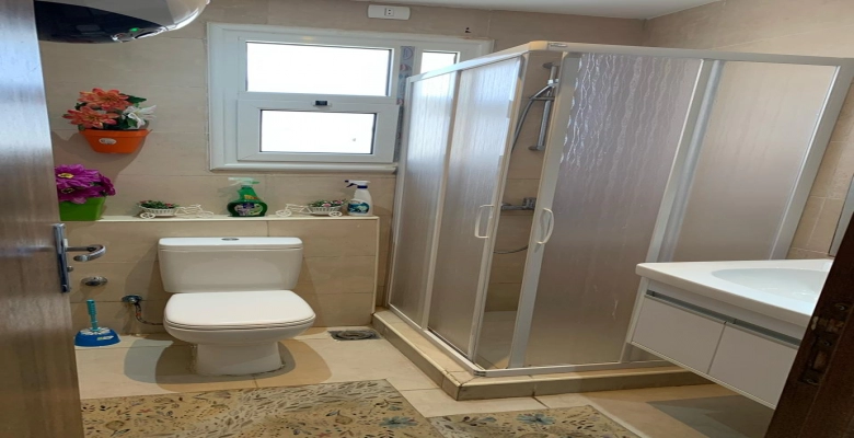 شالية للإيجار في قرية امواج الساحل الشمالي Chalet for rent in Amwaj North Coast Village