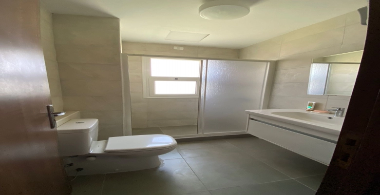 شالية للإيجار في قرية امواج الساحل الشمالي Chalet for rent in Amwaj North Coast Village