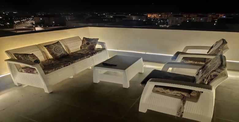 متاح شاليه مميز للايجار بقريه أمواج 3 غرف