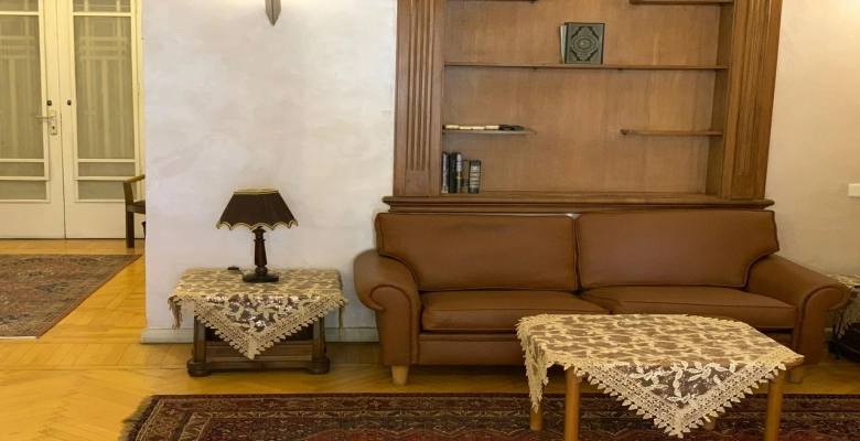 شقة للايجار بالزمالك تصلح سكنى او مكتب ادارى