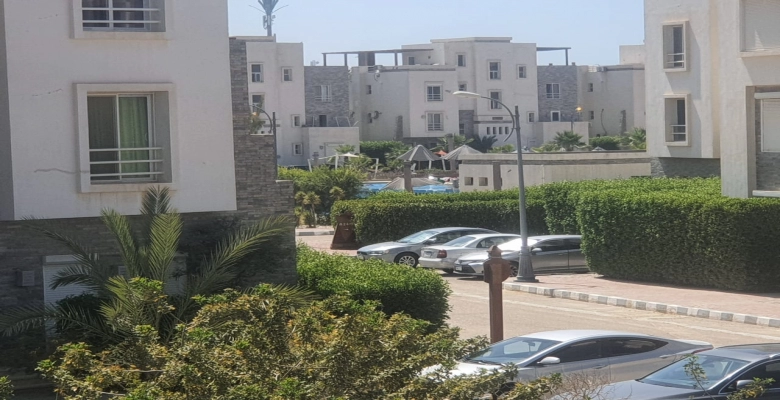 شالية للايجار في امواج بالساحل الشمالي    Chalet for rent in Amwaj, North Coast