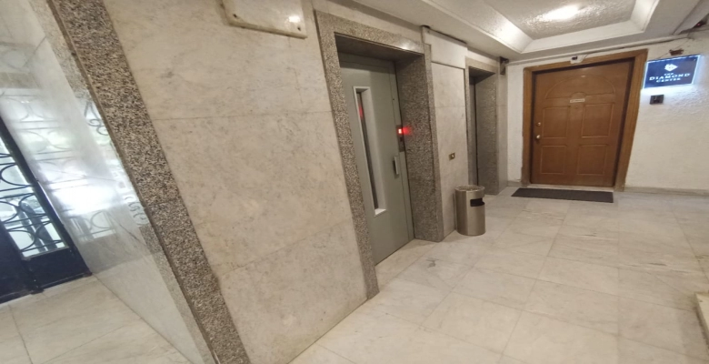 شقه للايجار في عبد المنعم رياض بالجيزه   Apartment for rent at 18 Abdel Moneim Riad Street, Giza