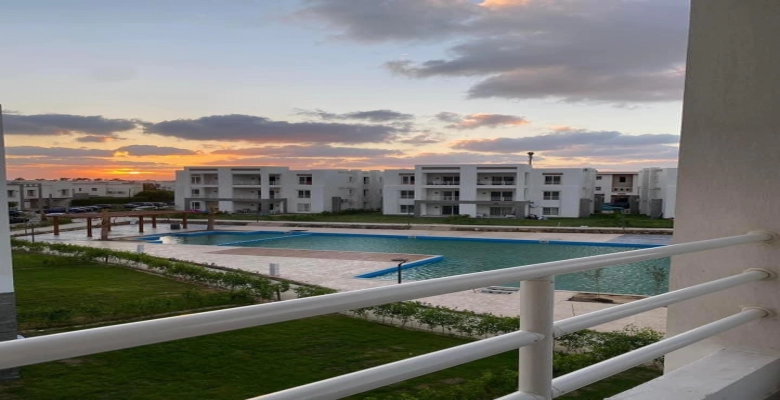 شالية للإيجار في قرية امواج الساحل الشمالي Chalet for rent in Amwaj North Coast Village