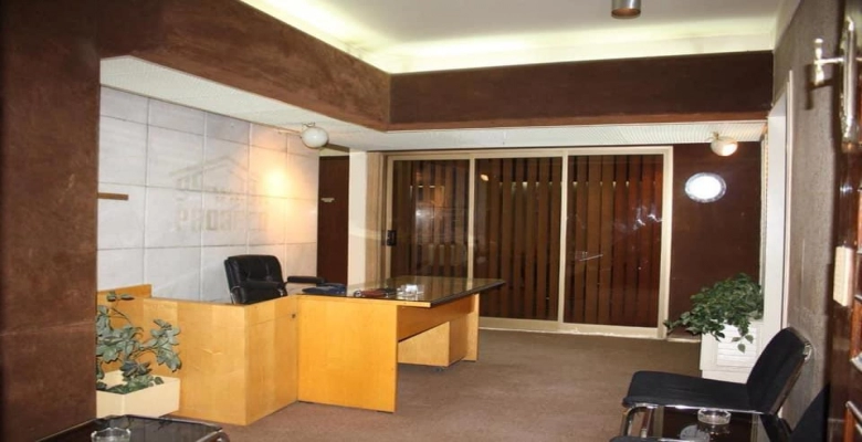 مكتب مفروش للايجار Furnished office for rent