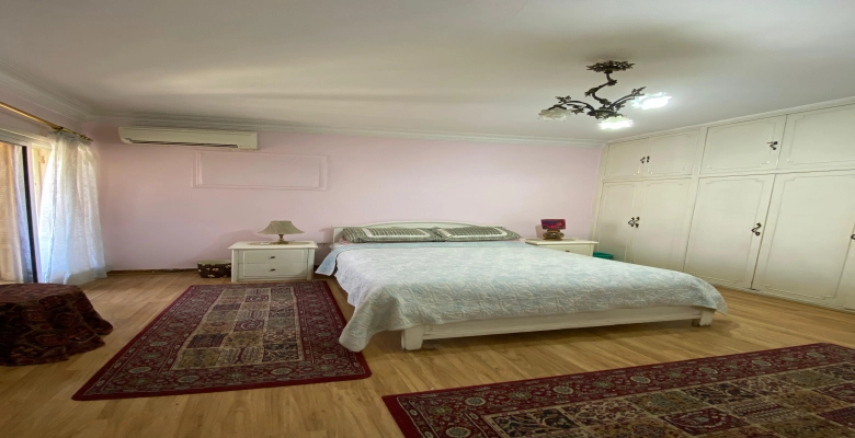 شقة للبيع بالزمالك - شارع ابو الفدا / Apartment for sale or rent in Zamalek - Abu Al Feda Street