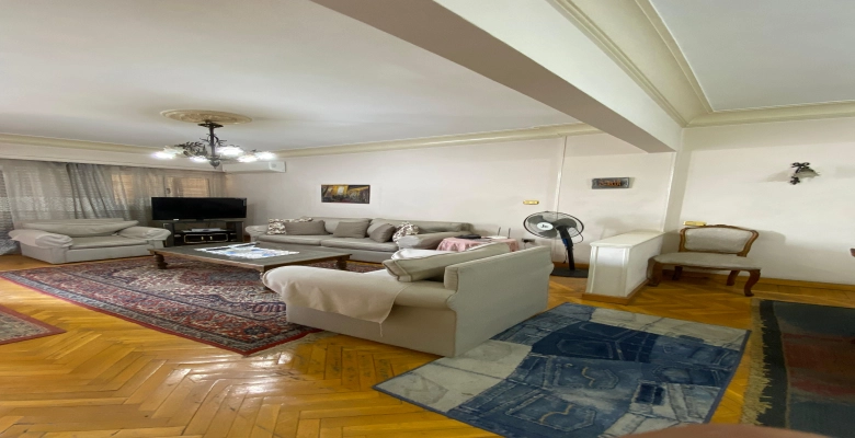 شقة للبيع بالزمالك - شارع ابو الفدا / Apartment for sale or rent in Zamalek - Abu Al Feda Street