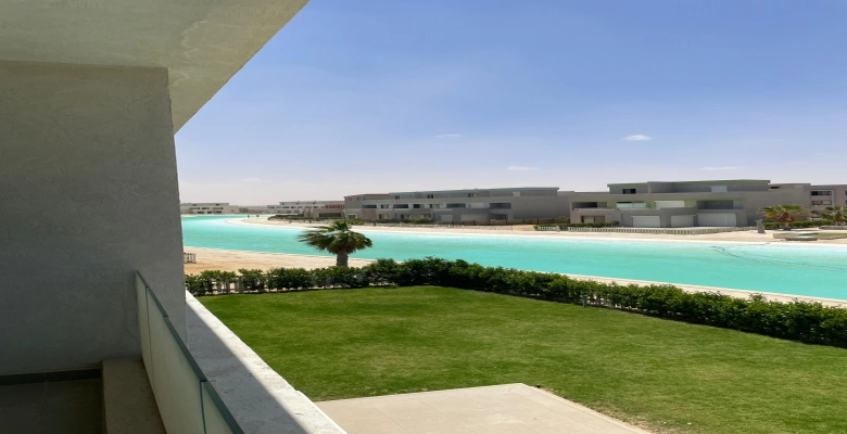 شاليه للبيع في بو ايلاند - اول صف علي البحيره - الساحل الشمالي