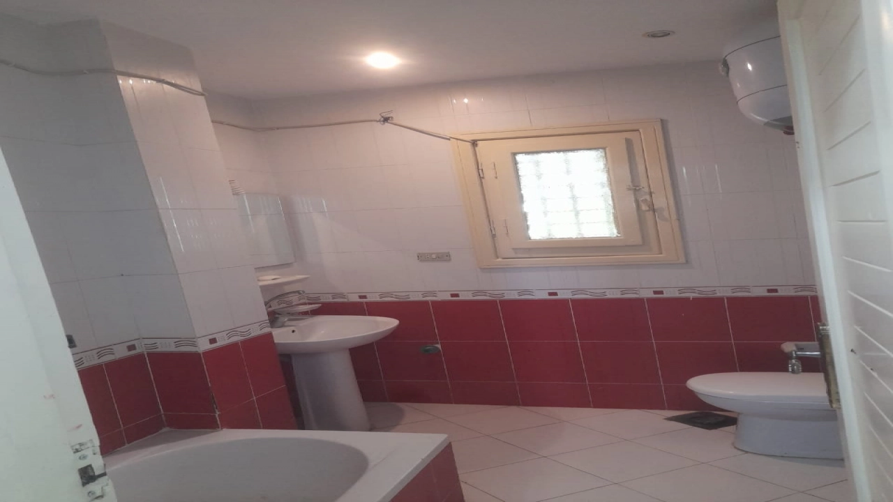 شاليـــة للايجـــار بمارينا بوابة 5 - Chalet for rent in Marina Gate 5