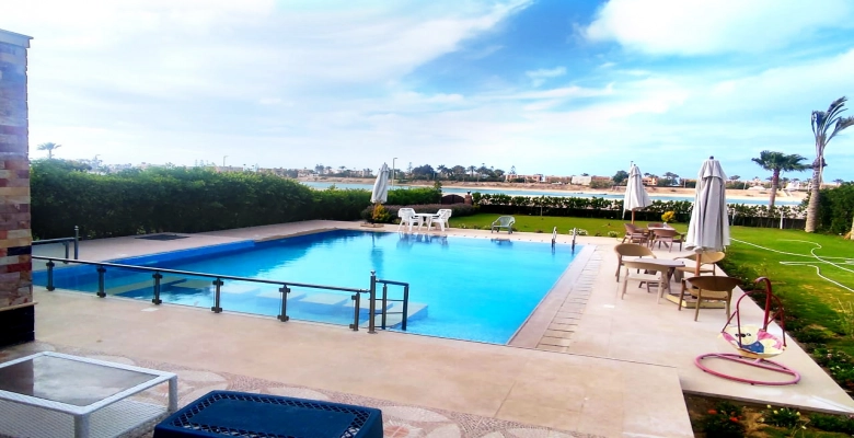 فيلا للايجار في مارينا 2