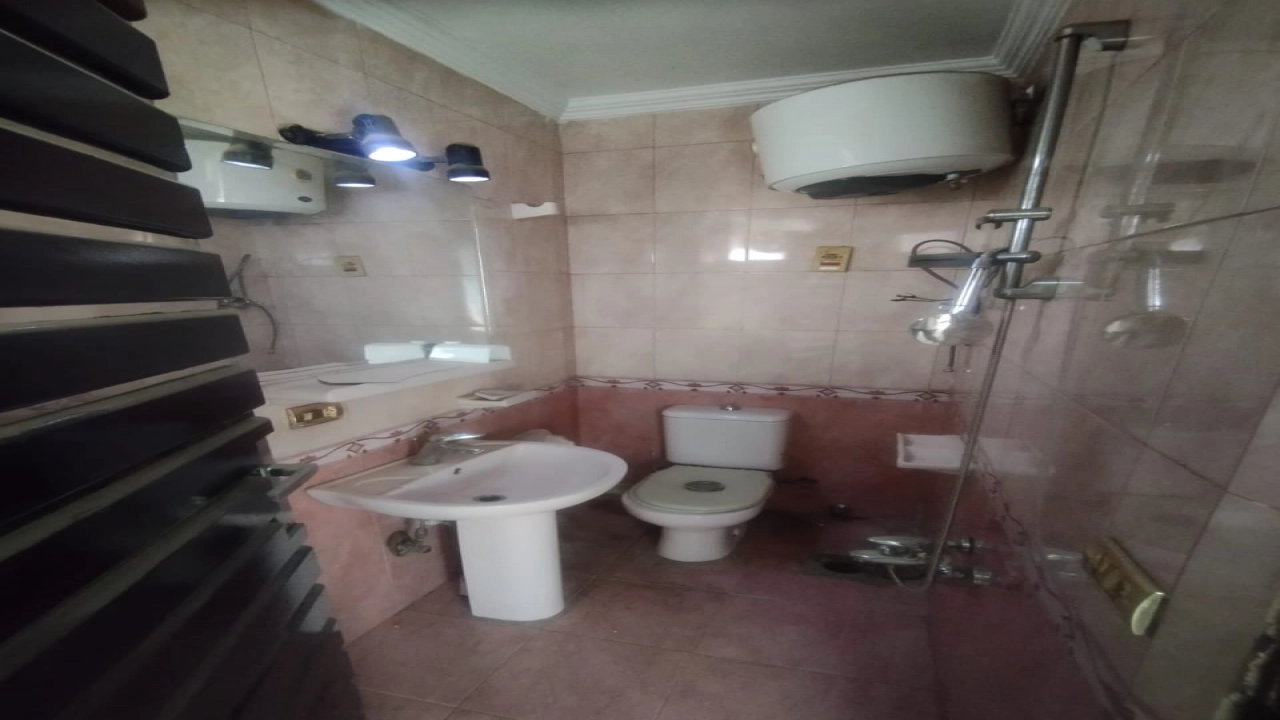 شقه للايجار في 3 شارع البطل في المهندسين