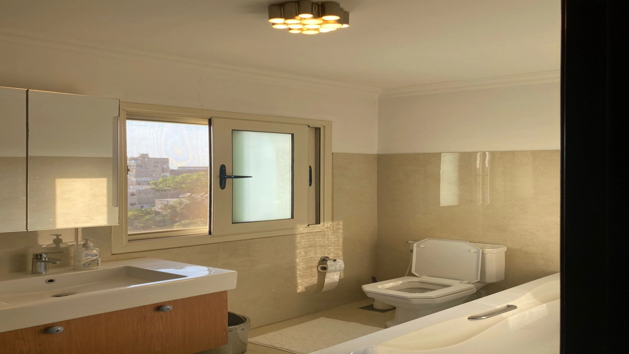 شقه للايجار في حسن عاصم الزمالك