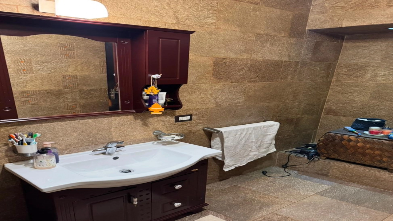 شقة للبيع في ارقي مناطق المهندسين علي الشارع الرئيسي