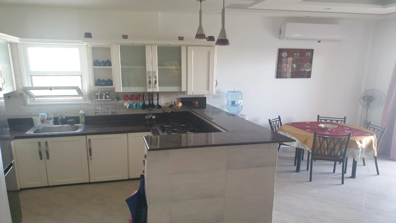 دوبلكس للايجار في امواج الدور الارضي 3غرف