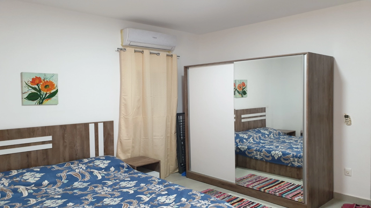 شالية ايجار 2 نوم اراضي  بجنينة في قرية امواج الساحل الشمالي