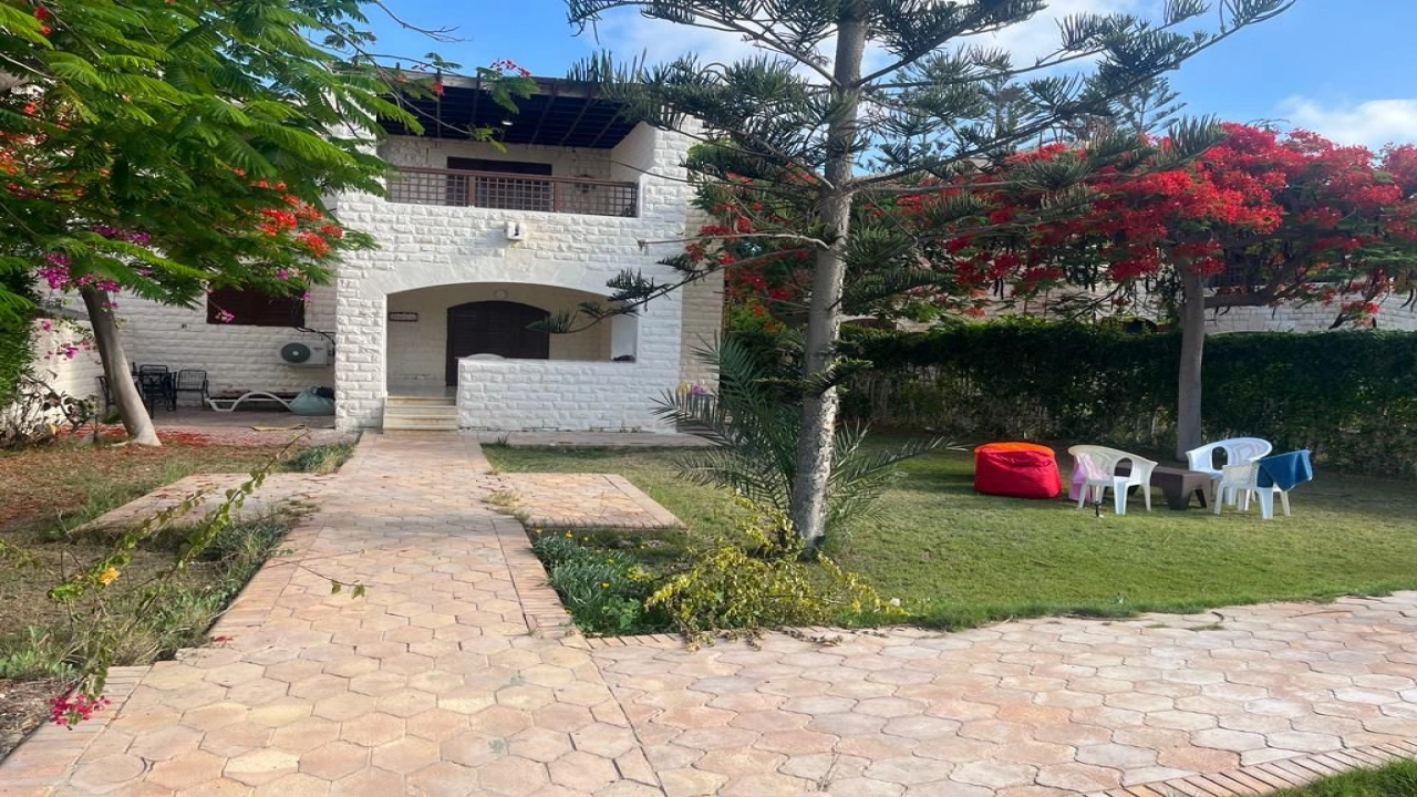 فيلا للايجار 4 غرف في مارينا الساحل الشمالي