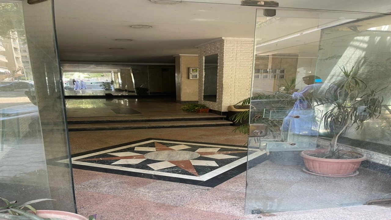 ايجار مكتب او عيادة في الدقي