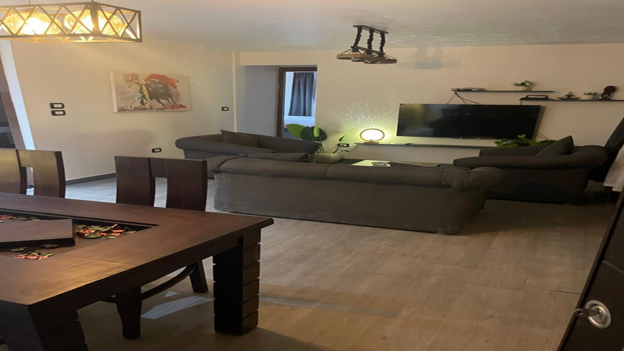 شقة ايجار مفروش في الزمالك  2 غرفة نوم وريسبشن  و 1 حمام ومطبخ