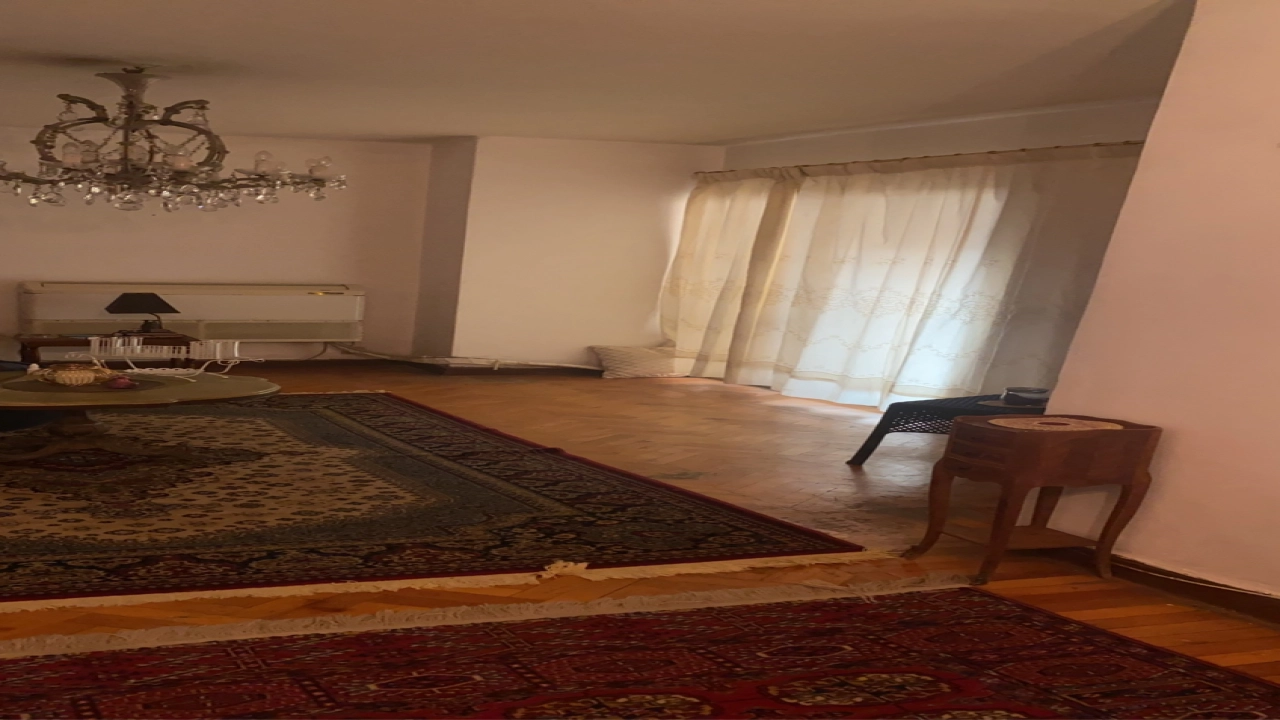 شقه للإيجار في ارقي مناطق الزمالك