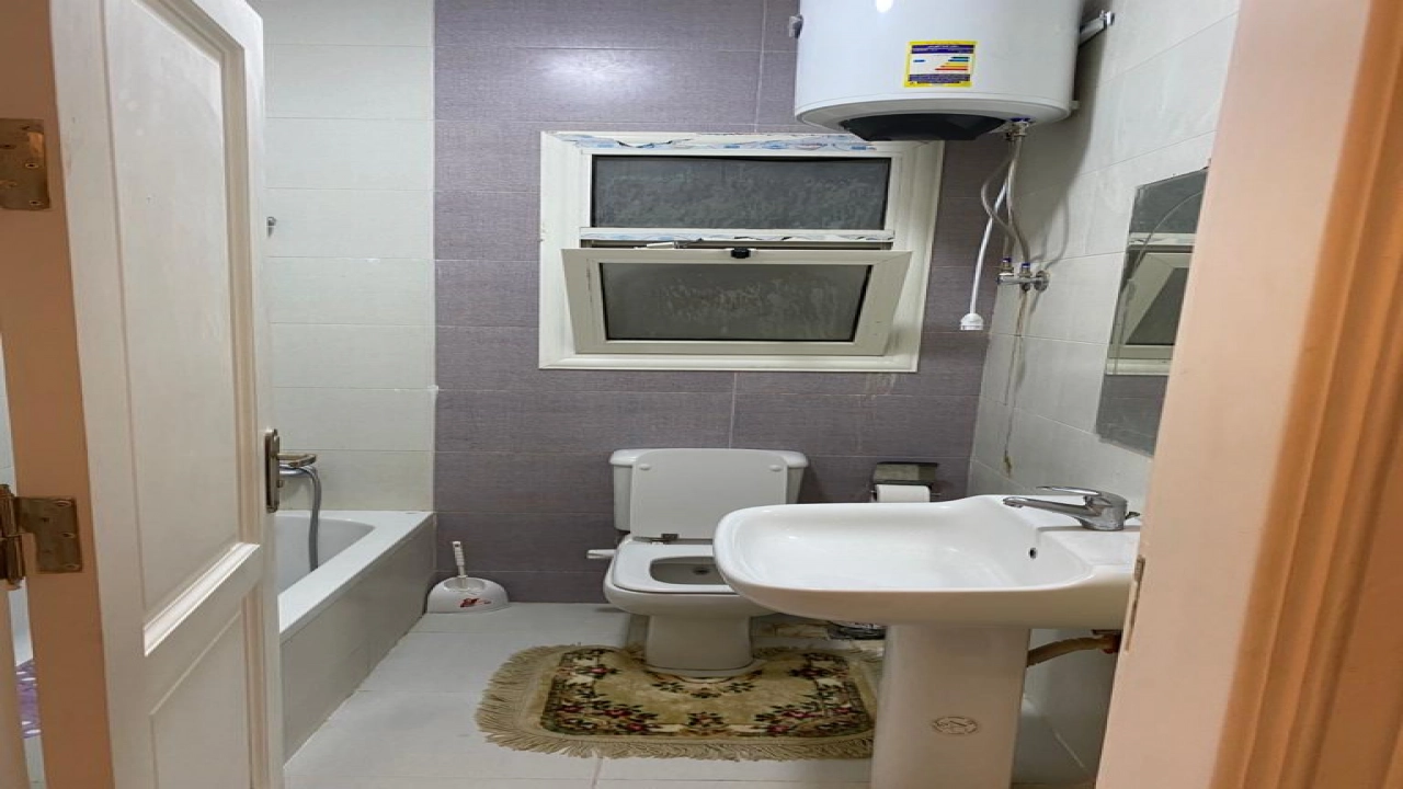 شاليه للايجار في كوان سيزر راس الحكمه ارضي 3غرف