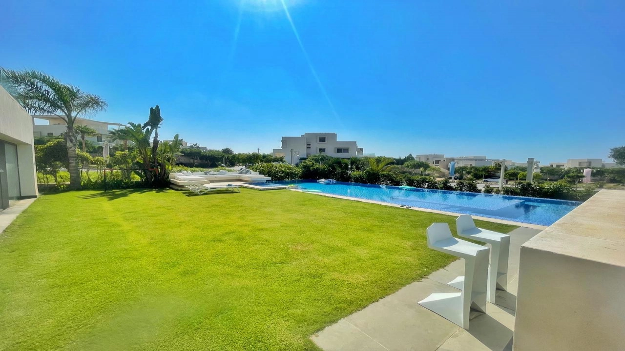 ايجار فى هايسندا باى  فيلا ارضى