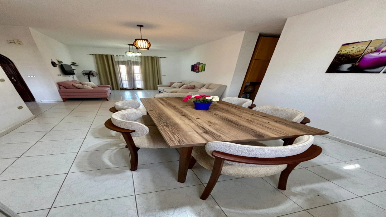 مارينا 7 قريب من البوابة