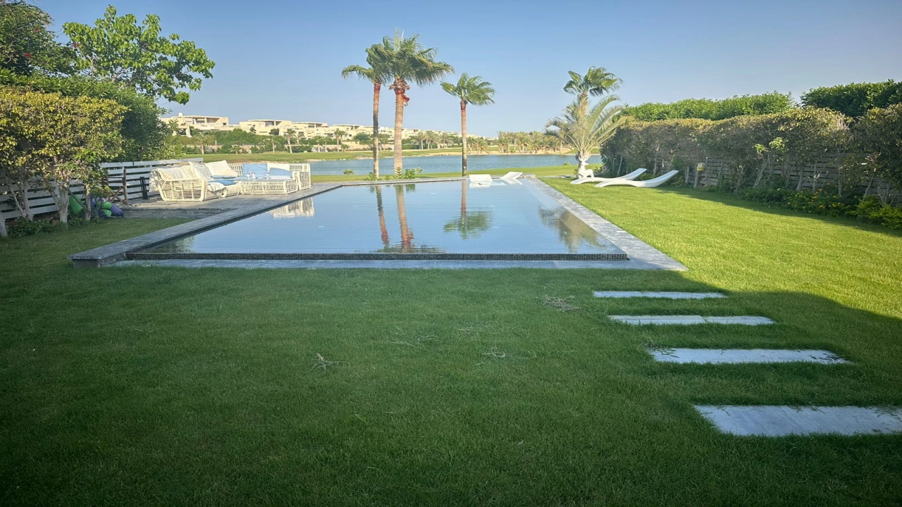 فيلا للإيجار في قرية هاسيندا باي الساحل الشمالي