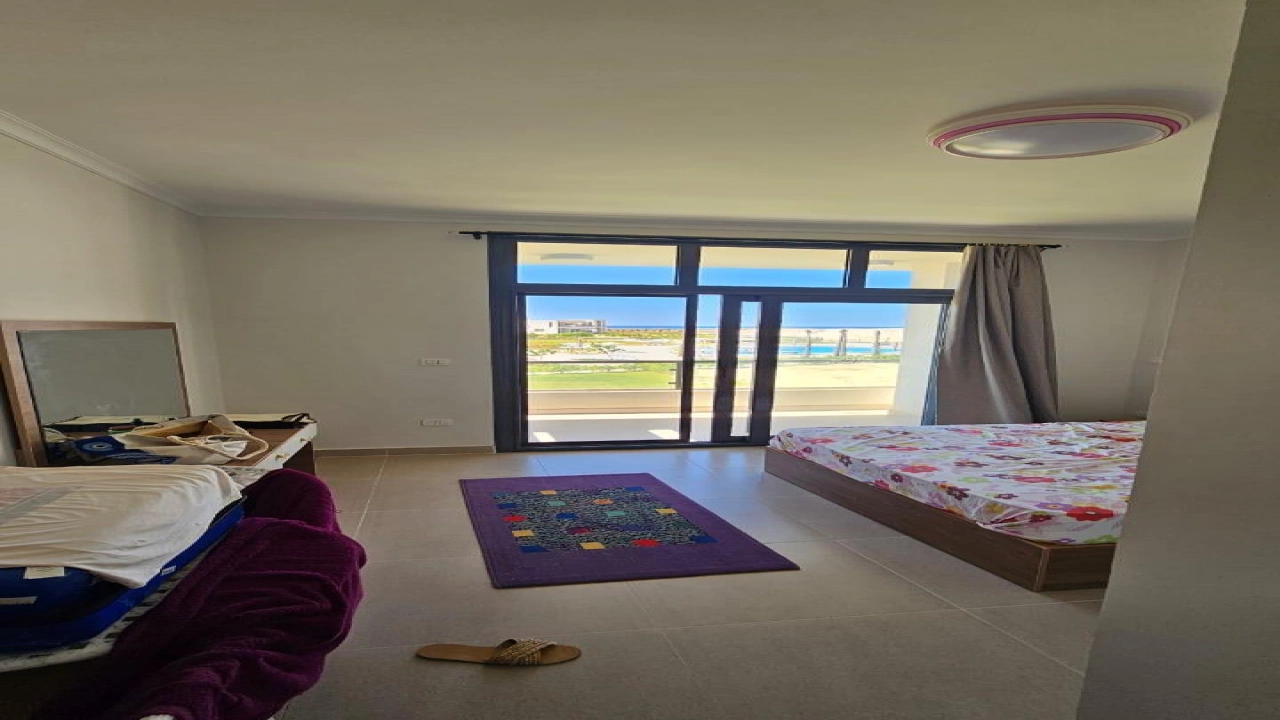 فيلا توين للايجار في جايا راس الحكمة ارضي بجاردن 6غرف