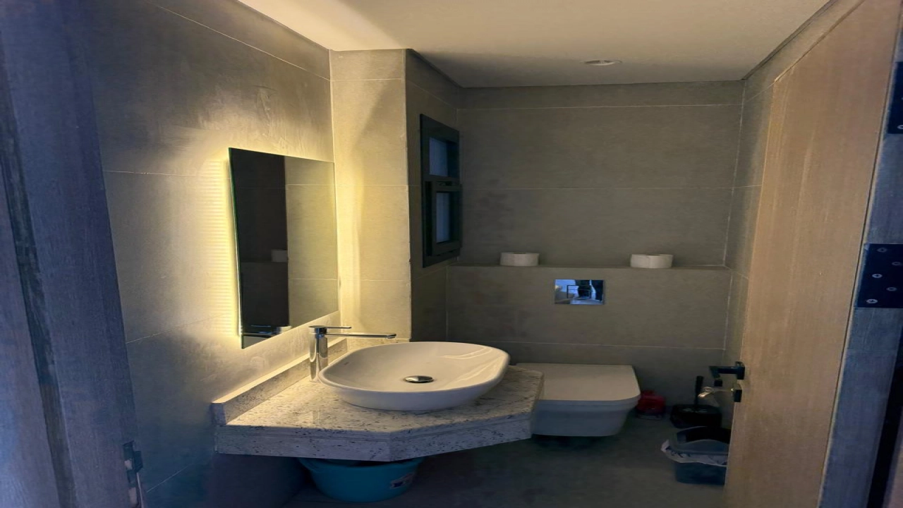 سنيور شاليه للإيجار في الساجل الشمالي قريه هاسيندا وايت