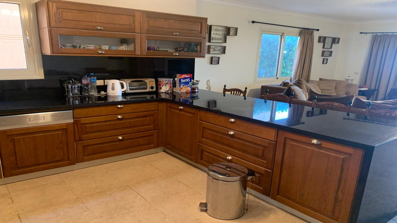 فيلا للبيع _ب سيدي عبد الرحمن(تلال)