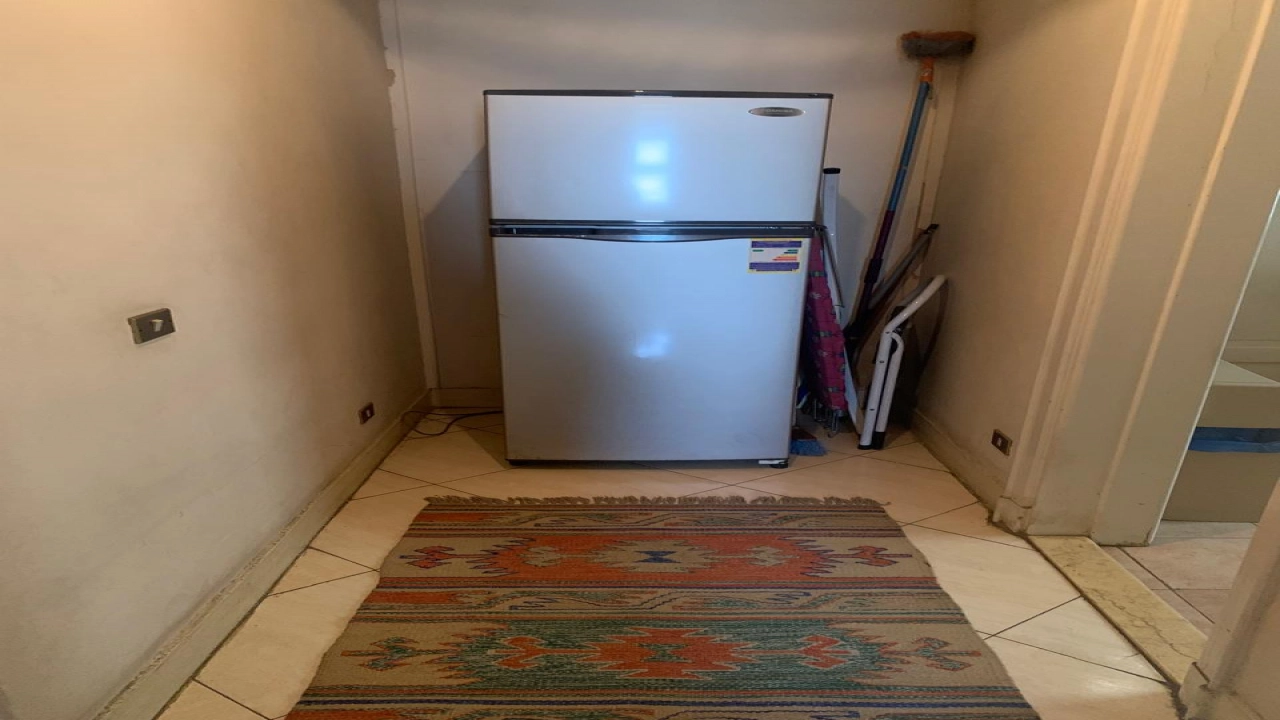 شقة مفروشة للايجار  في حي مميز بالزمالك مكونة من غرفتين و ريسبشن ومطبخ و1 حمام قريبة من كل الخدمات