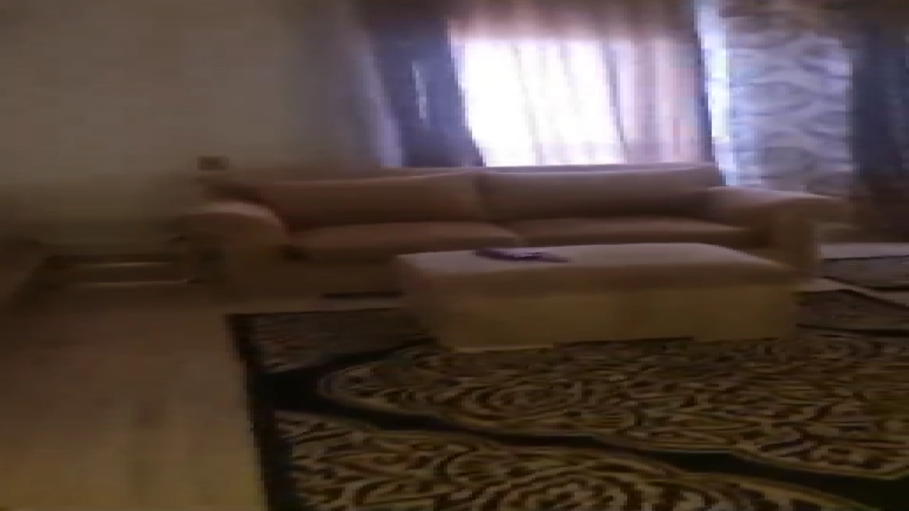 شقة مفروشة فرش فندقي مكونة من 3 غرف نوم و 3 حمام ريسبشن ومطبخ امريكيفي موقع مميز بالمهندسين وقريب من كل تاخدمات