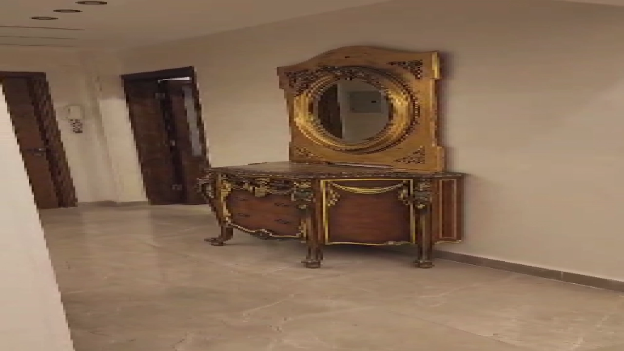 شقه  مفروشة للايجار مكونة من 3 غرف نوم 2 حمام وريسبشن 3 قطع  ومطبخ مجهز بالكامل