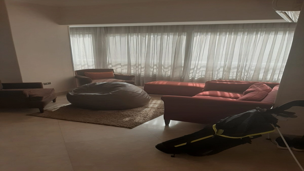 شقة مفروشة للايجار في الزمالك  3 غرف نوم وريسبشن 3 قطع و3 حمام ومطبخ