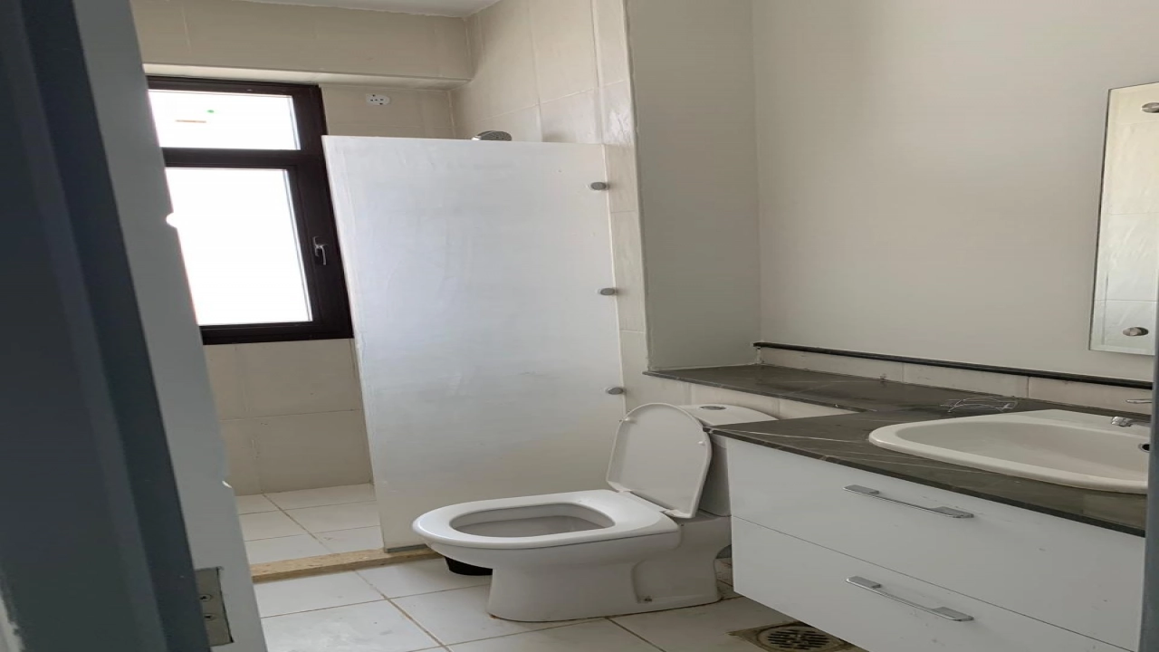 فيلا للايجار في الساحل الشمالي _ مراسي بلانكا