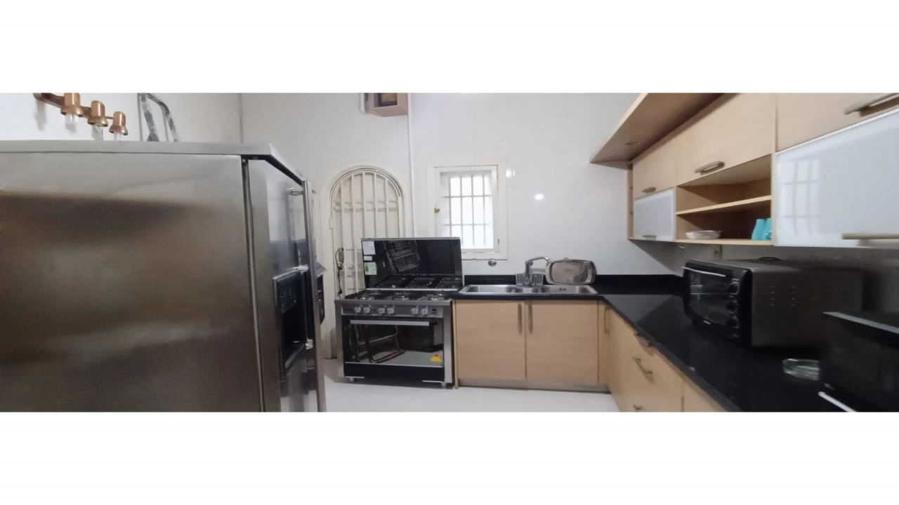 شقة للاجار مفروشة في الزمالك  مكونة من 3 غرفة وريسبشن 3 قطع ومطبخ كبير و2 حمام