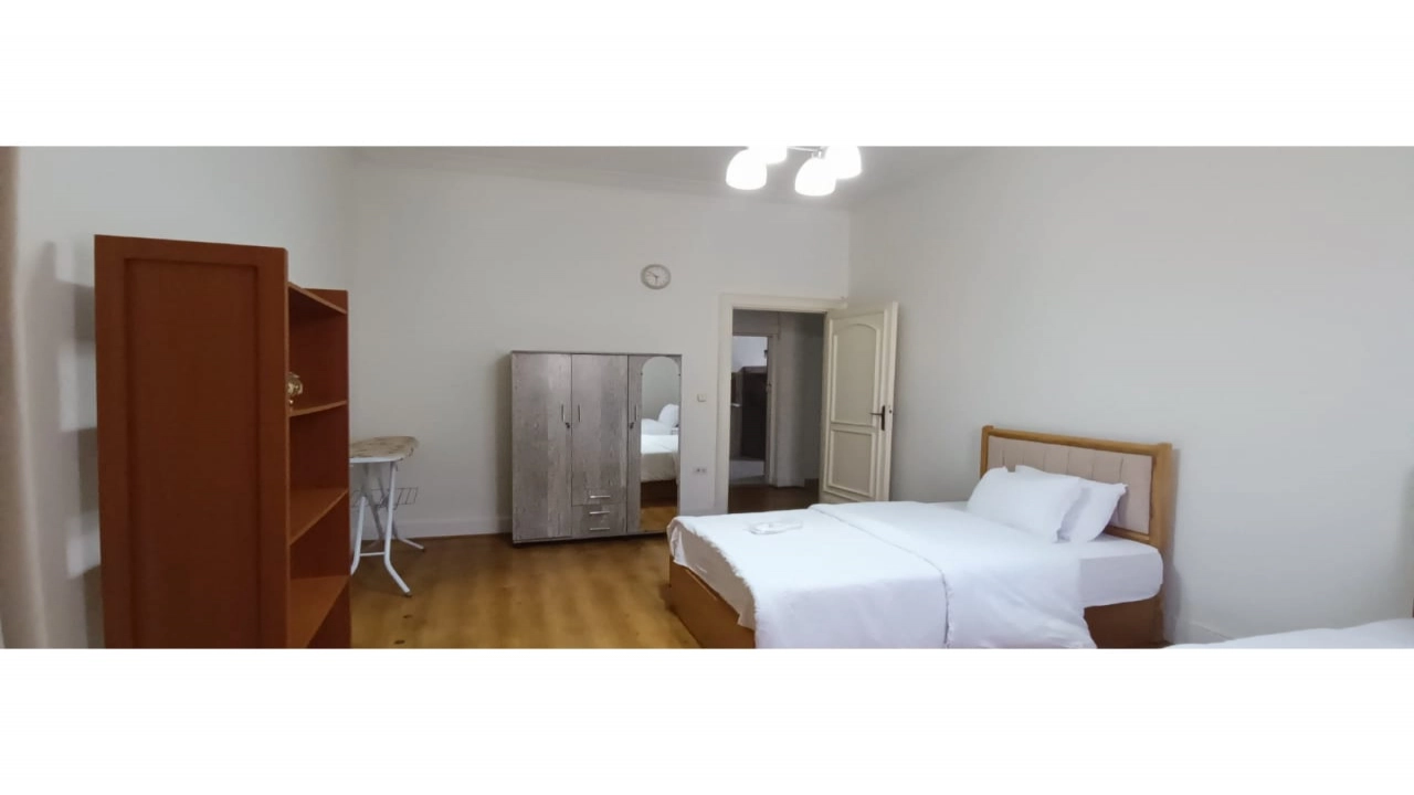 شقة للاجار مفروشة في الزمالك  مكونة من 3 غرفة وريسبشن 3 قطع ومطبخ كبير و2 حمام