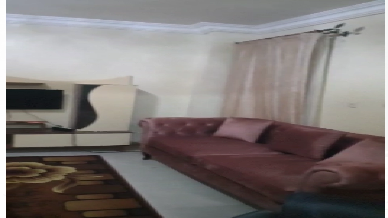 شقة  مفروشة للبيع مكونة من 3 غرف نوم و 2 حمام وصاله ومطبخ