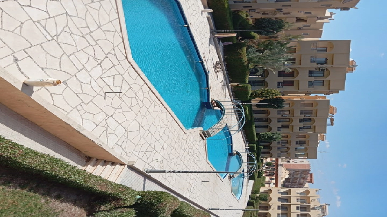 الشالية للايجار في قريه اكواريوس العين السخنه